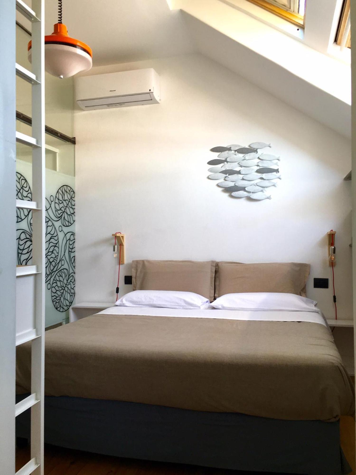 Apartamento Mansarda Bellini Nápoles Habitación foto